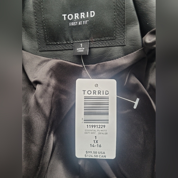 Torrid Faux Leather Moto Jacket, BNWT, Size 1X - Picture 6 of 7